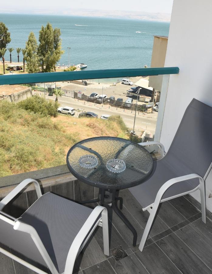 Rina Vacation Apartment Тиверіада Екстер'єр фото