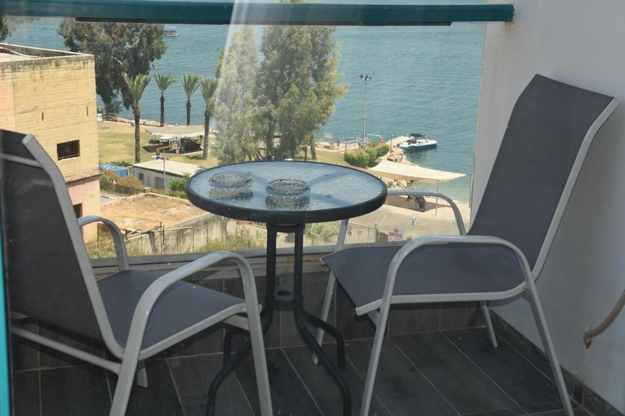Rina Vacation Apartment Тиверіада Екстер'єр фото
