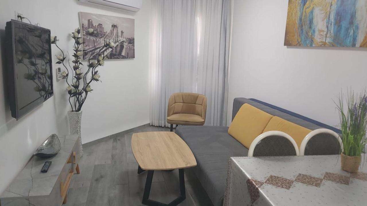 Rina Vacation Apartment Тиверіада Екстер'єр фото